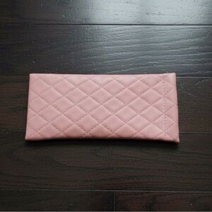 🛍️BUNDLE ONLY ITEM🛍️ Quilted Pink Glasses Case